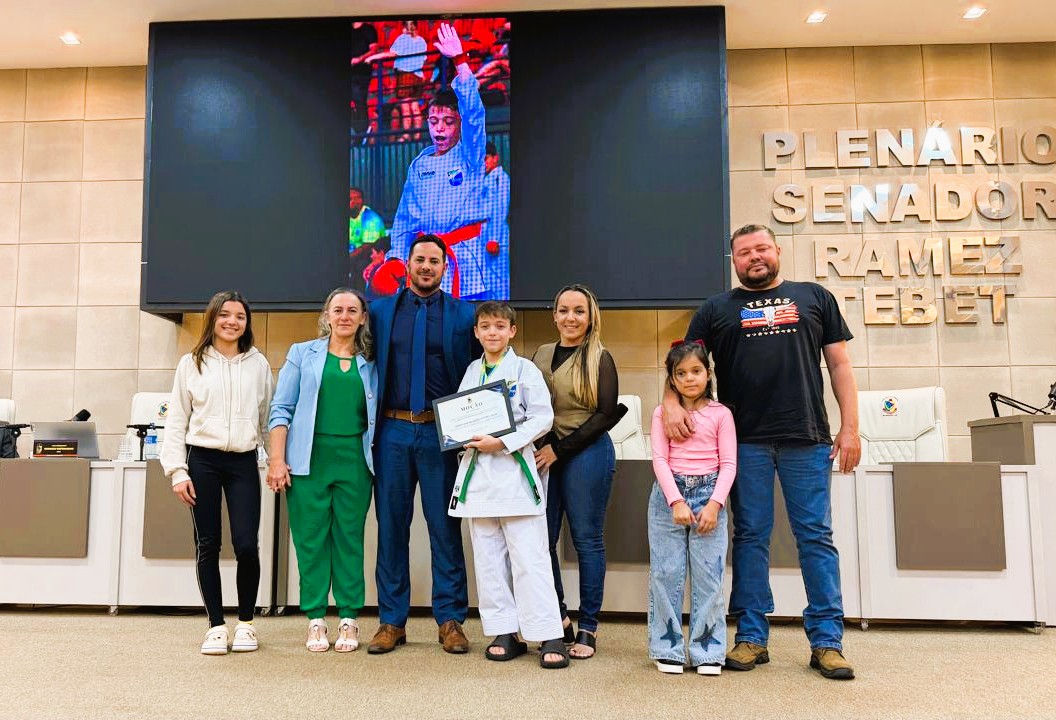 Atleta rio-brilhantense é reconhecido após pódio em competição nacional de karatê