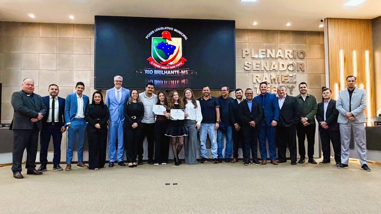 Talento em família: irmãs de Rio Brilhante são homenageadas pela Câmara